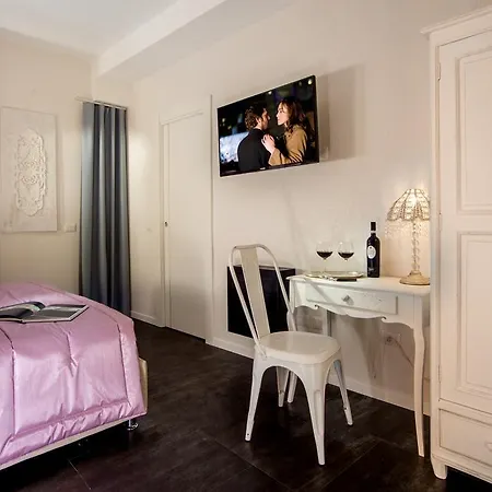 Πανσιόν Visits