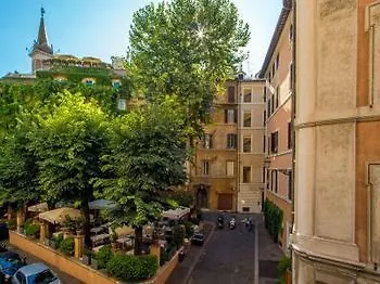 Konukevi Visits Roma