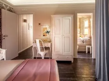 Guest house Visits 4*